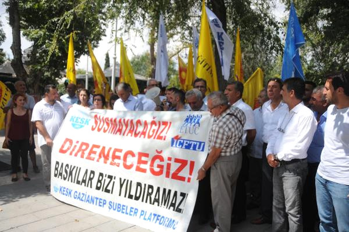 Stk\'lardan Kesk Üyelerinin Görevlerinden Uzaklaştırılmalarına Tepki