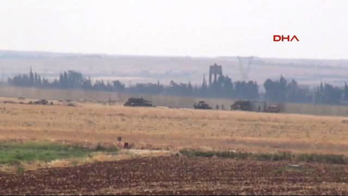 TSK, İkinci Cepheyi Açtı! Tanklar, Elbeyli'den de Suriye'ye Girdi