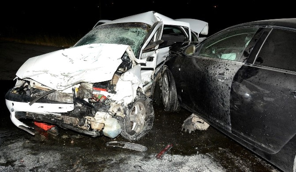 Üç Otomobilin Karıştığı Kazada 6 Kişi Yaralandı