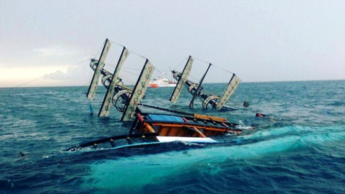 Antalya Açıklarında Tur Teknesinin Batması