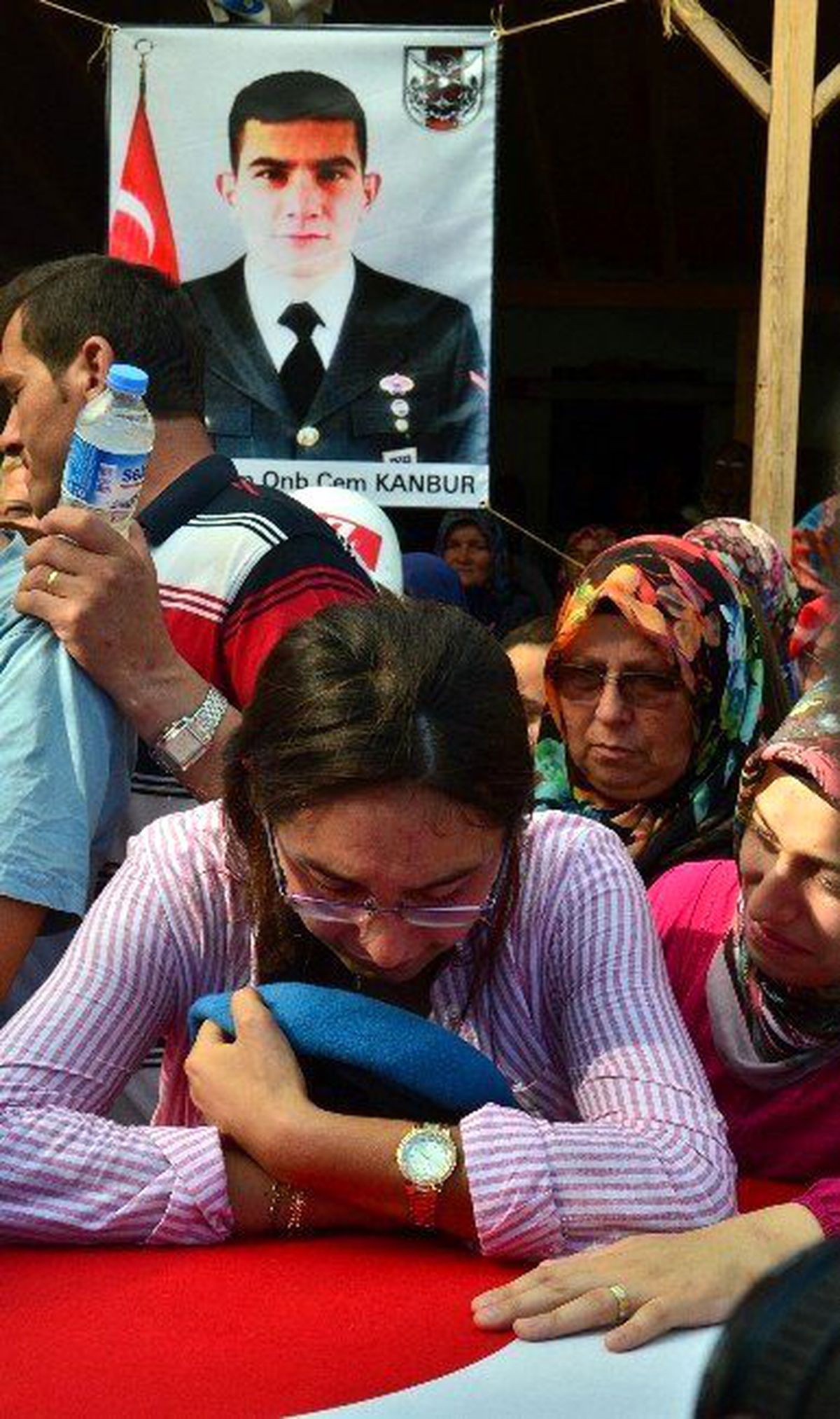 Şehit Uzman Onbaşı Cem Kanbur\'un Naaşı Memleketinde