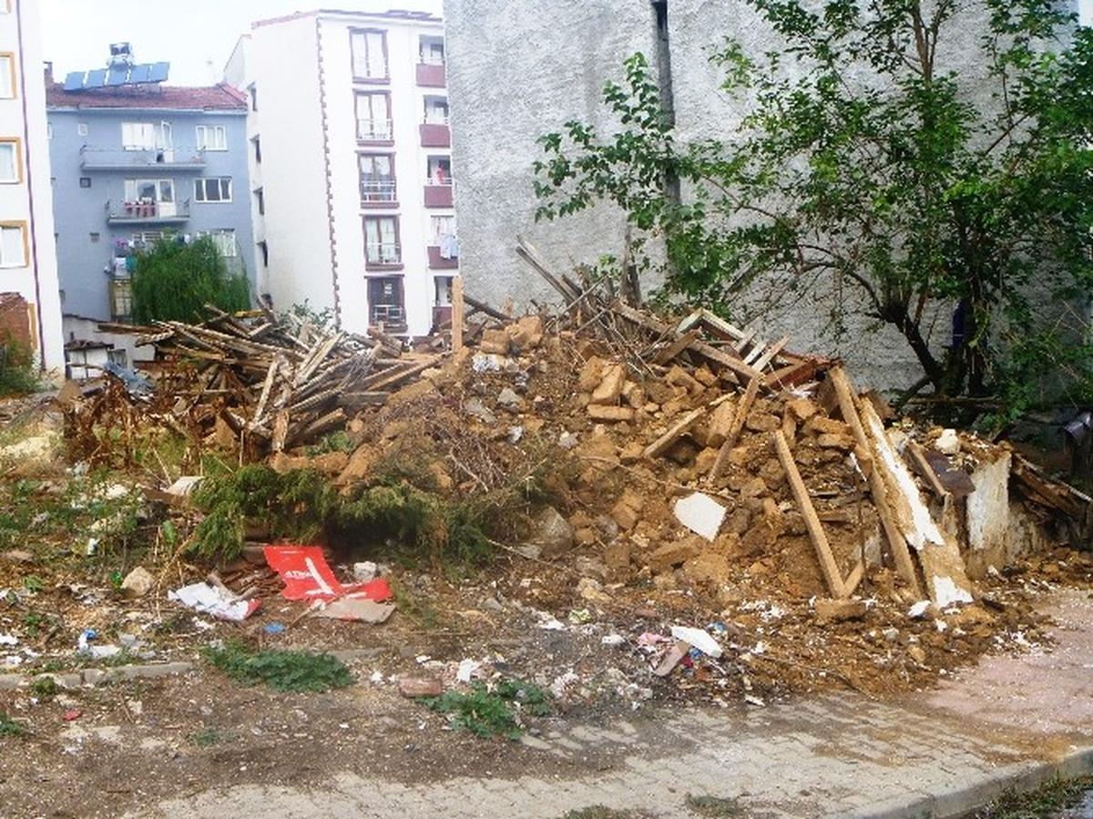 Bilecik\'te Metruk Binaların Yıkımına Başlandı