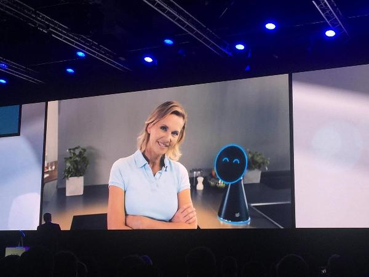 Bu Robot Mutfakta Eksiği Söylüyor, Fırını Isıtıyor, Soruları Cevaplıyor