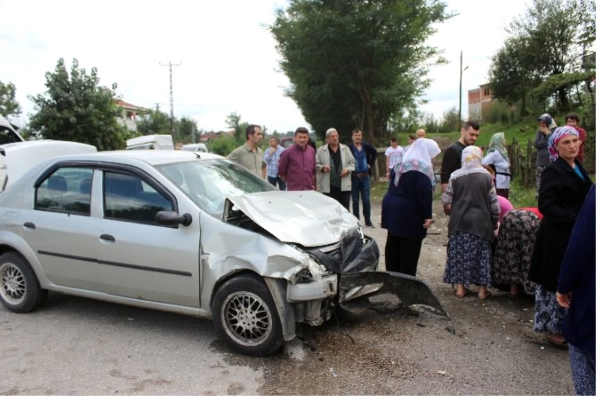 Çarşamba\'da Trafik Kazası: 6 Yaralı