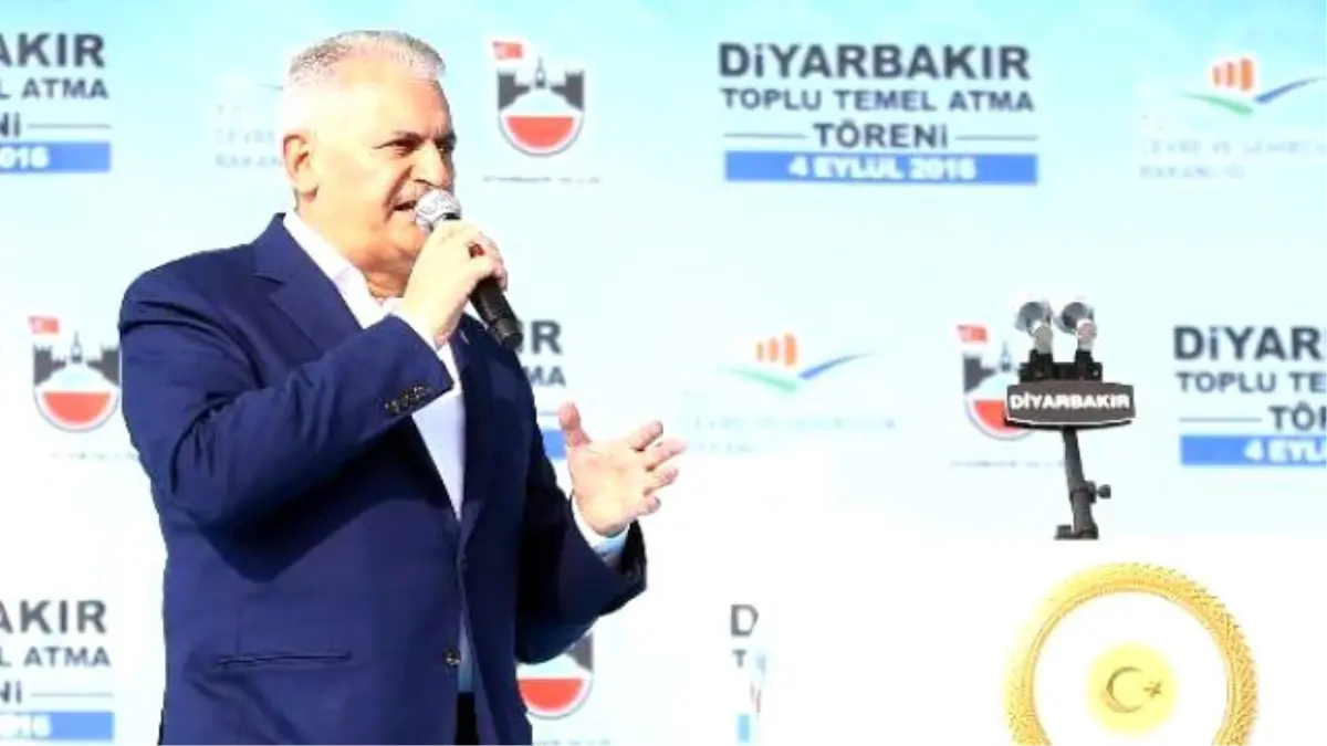 Diyarbakır\'da Toplu Temel Atma Töreni