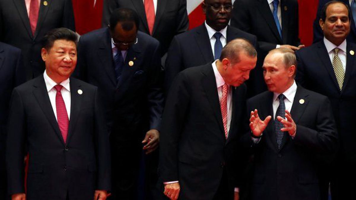 Erdoğan G20 Zirvesi Aile Fotoğrafında Şi Cinping ve Putin'le Yan Yana Yer Aldı