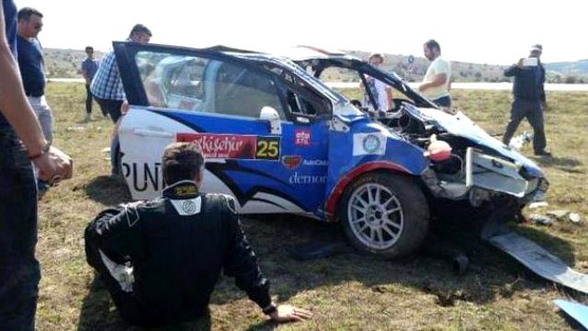 Eskişehir Rallisi\'nde Kaza