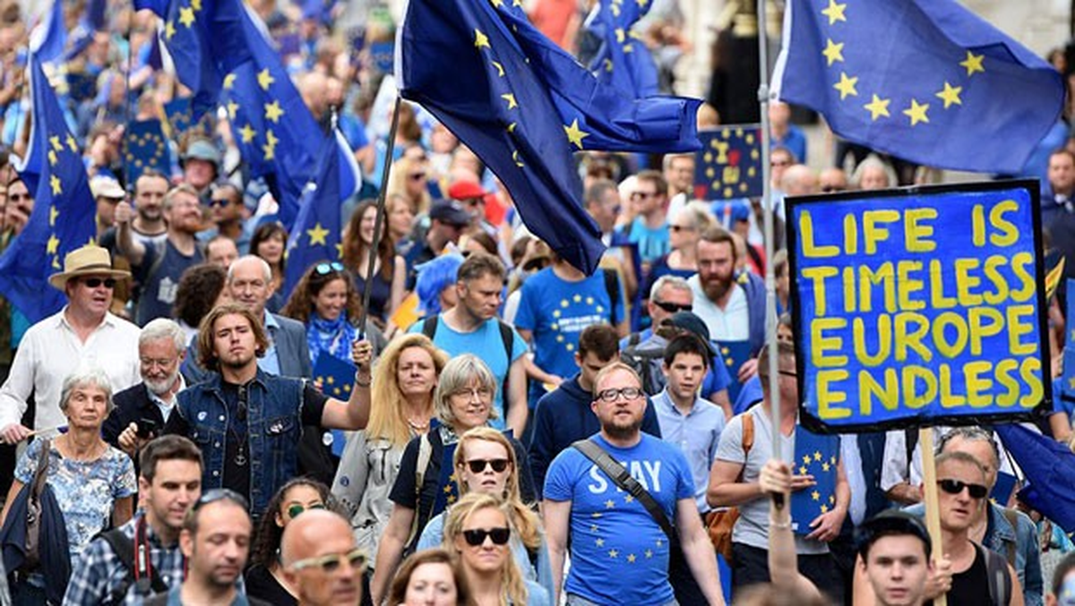 İngilizler Brexit Kararını Protesto Etti