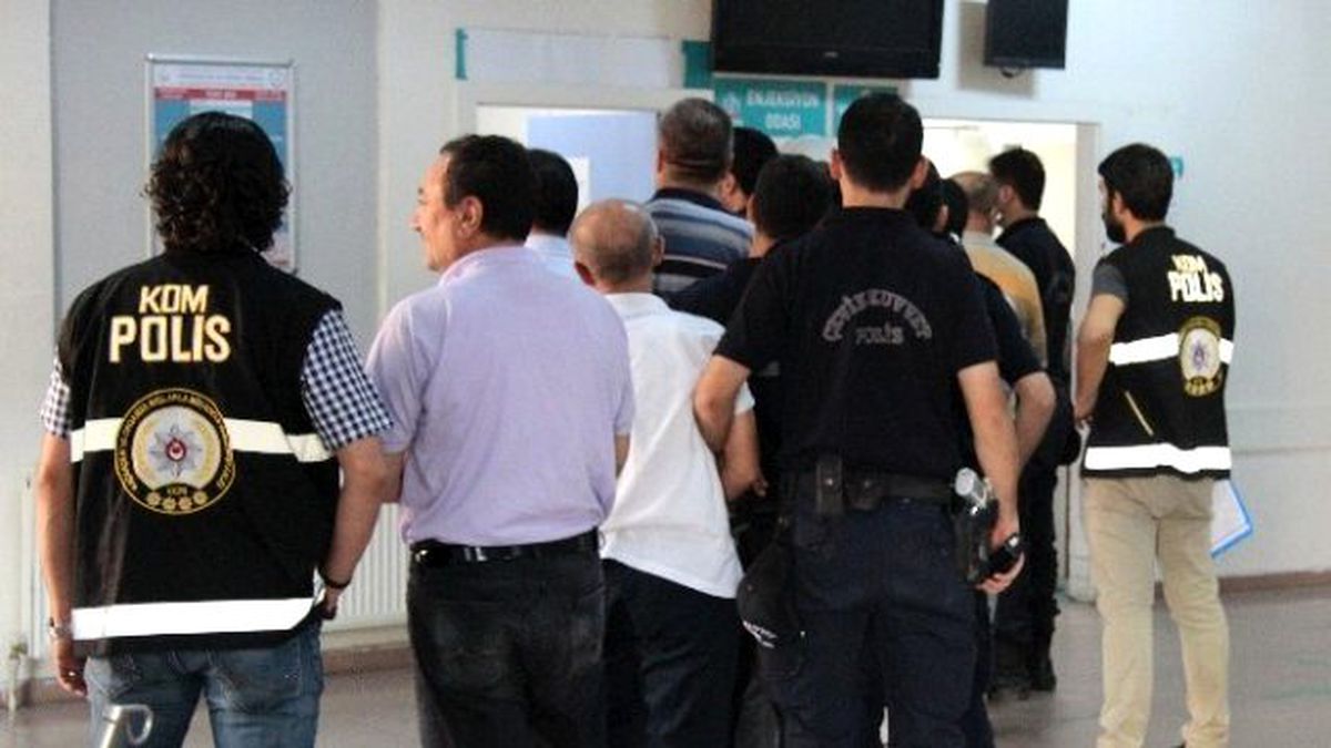 Fetö\'nün İmamları Tutuklandı