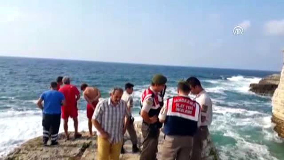 Kocaeli\'de Denizde Kaybolan İki Kişi Aranıyor