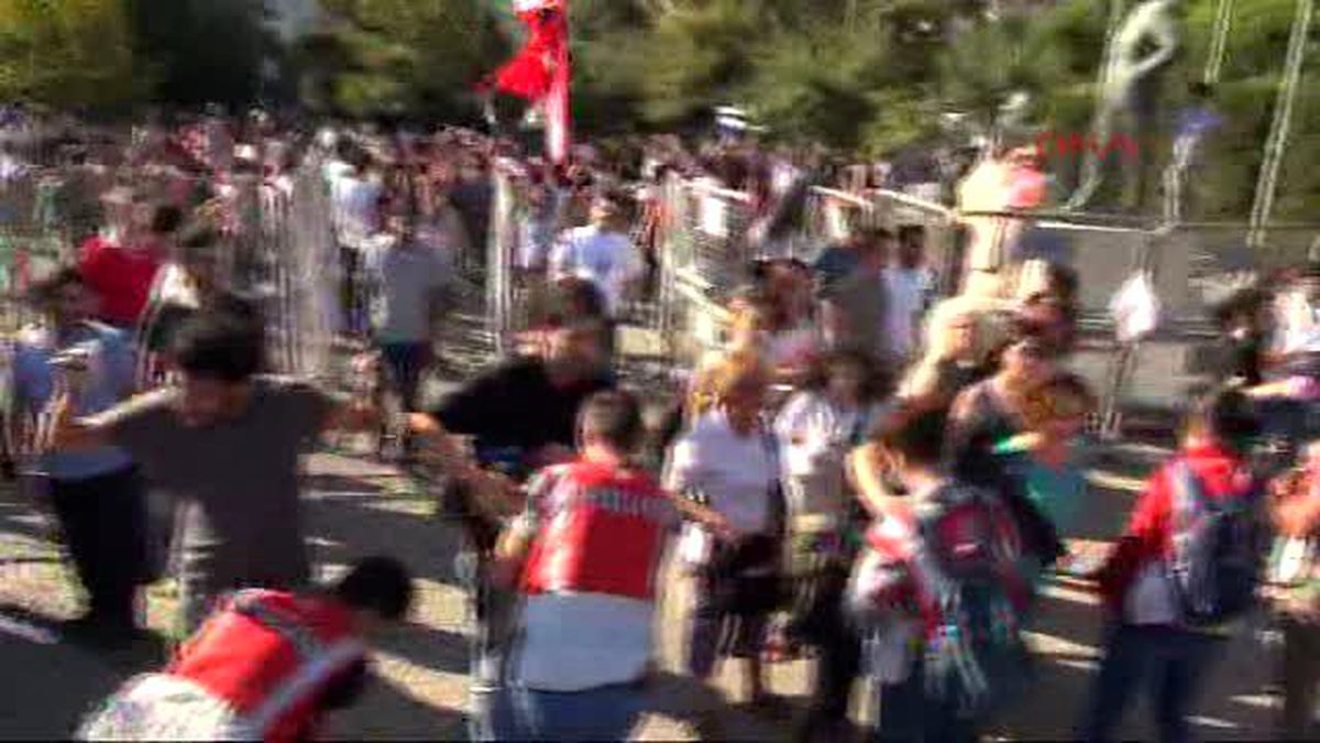 Kartal\'da "Gericiliğe, Emperyalizme, Darbecilere Boyun Eğmeyeceğiz" Mitingi