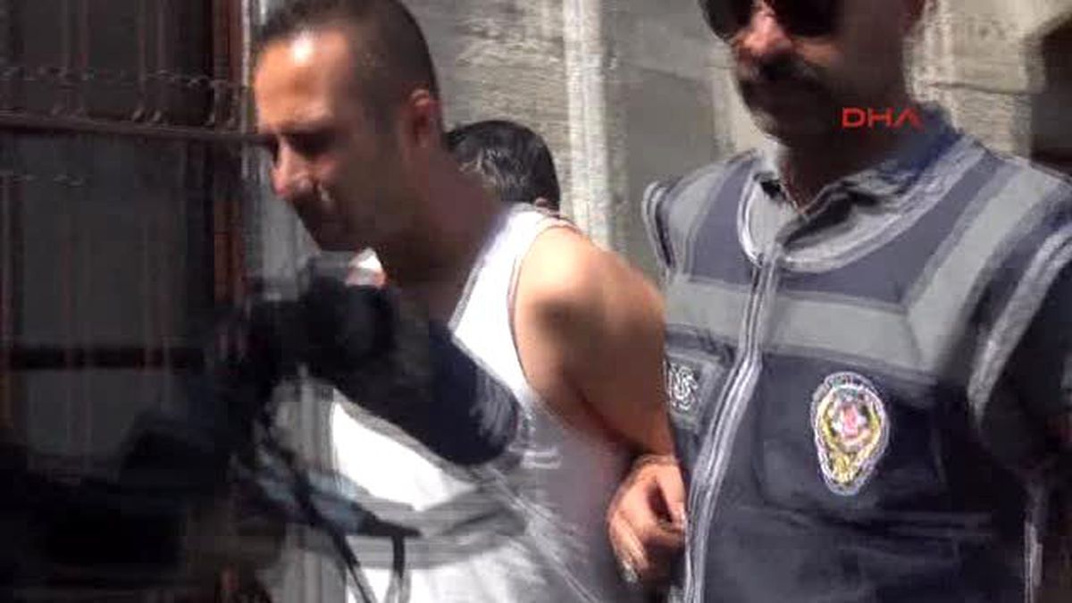 Mersin \'De Ablasını 15 Yerinden Bıçaklayarak Öldüren Zanlı Yakalandı