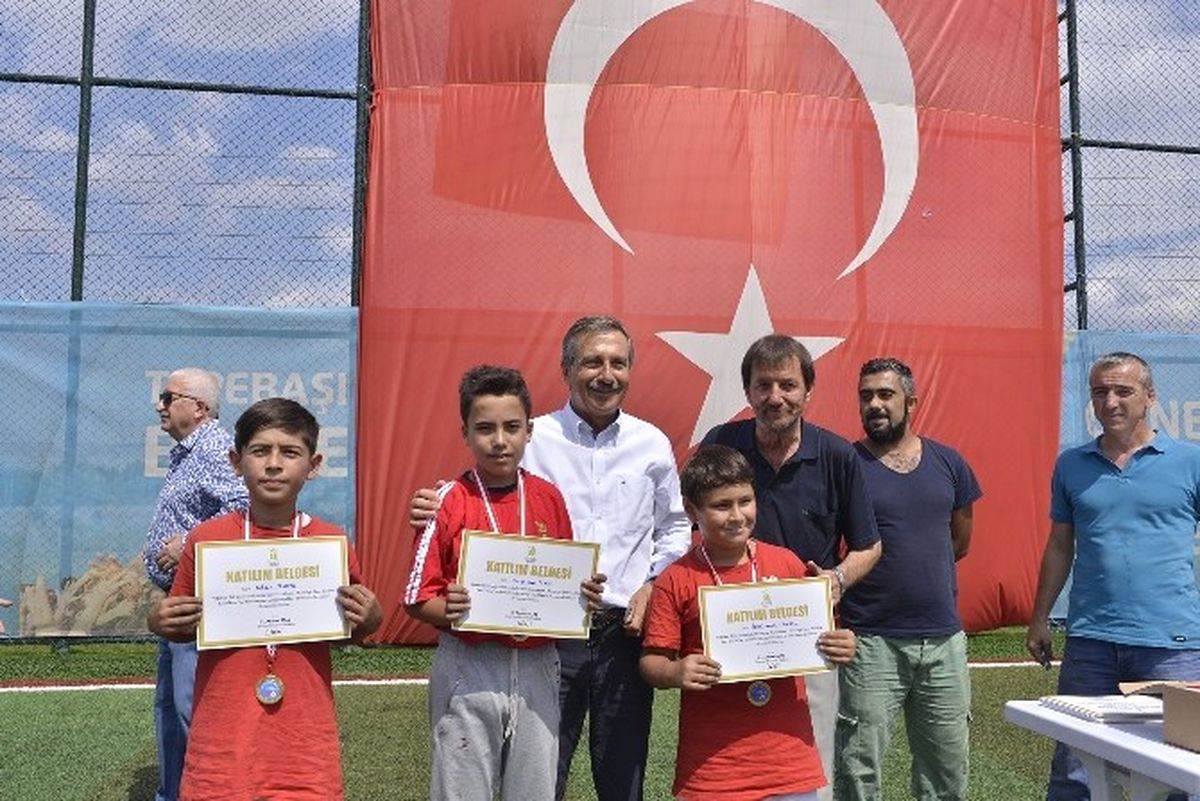 Minik Sporcuların Sertifika Heyecanı