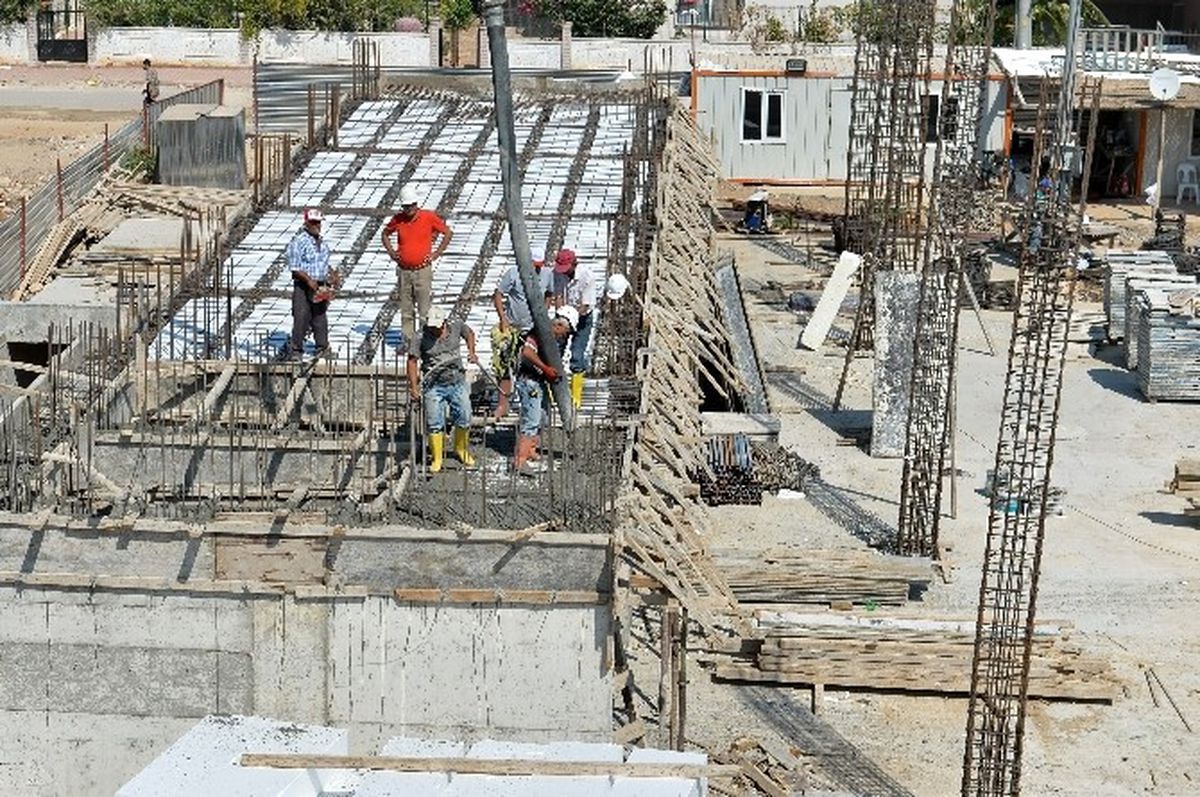 Muratpaşa\'da Cemevi ve Kültür Merkezinin İnşaatı Sürüyor