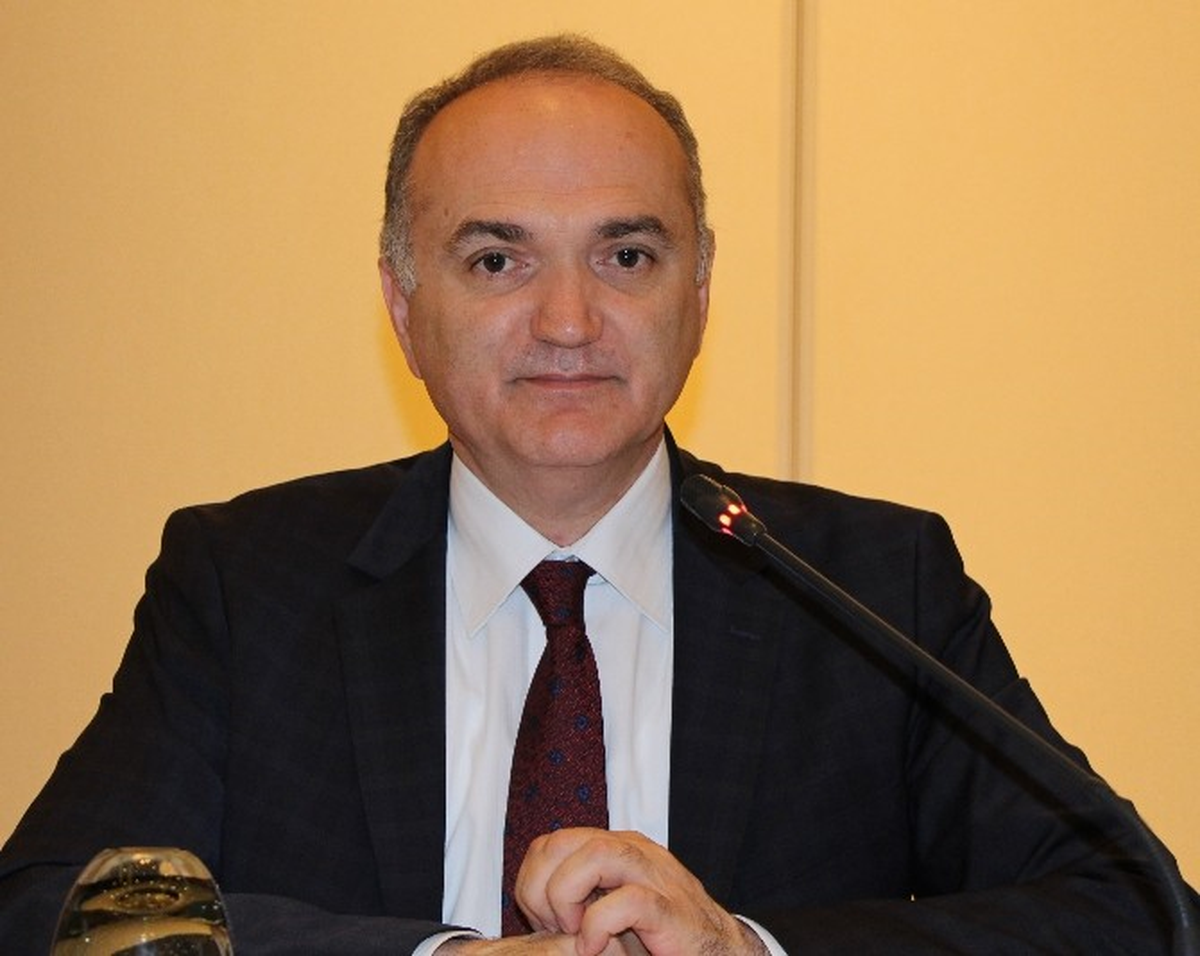 Sanayi Bakanı Özlü: "Ab\'de Otobüs ve Hafif Ticari Araç Üretiminde Birinci Sıradayız"