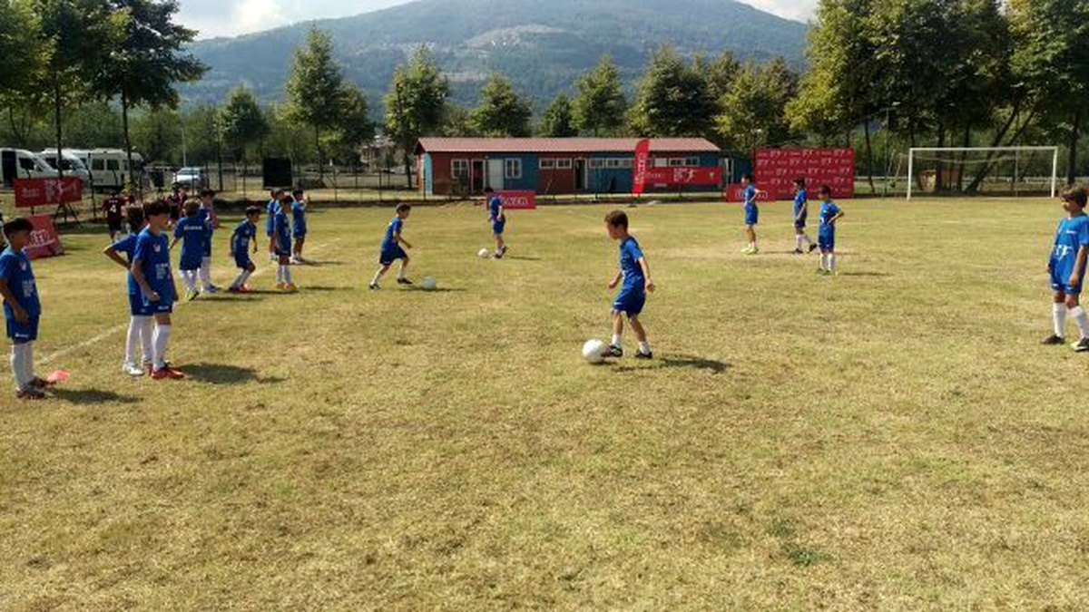 Terör Mağduru Çocuklar Aylar Sonra Futbol ile Buluştu