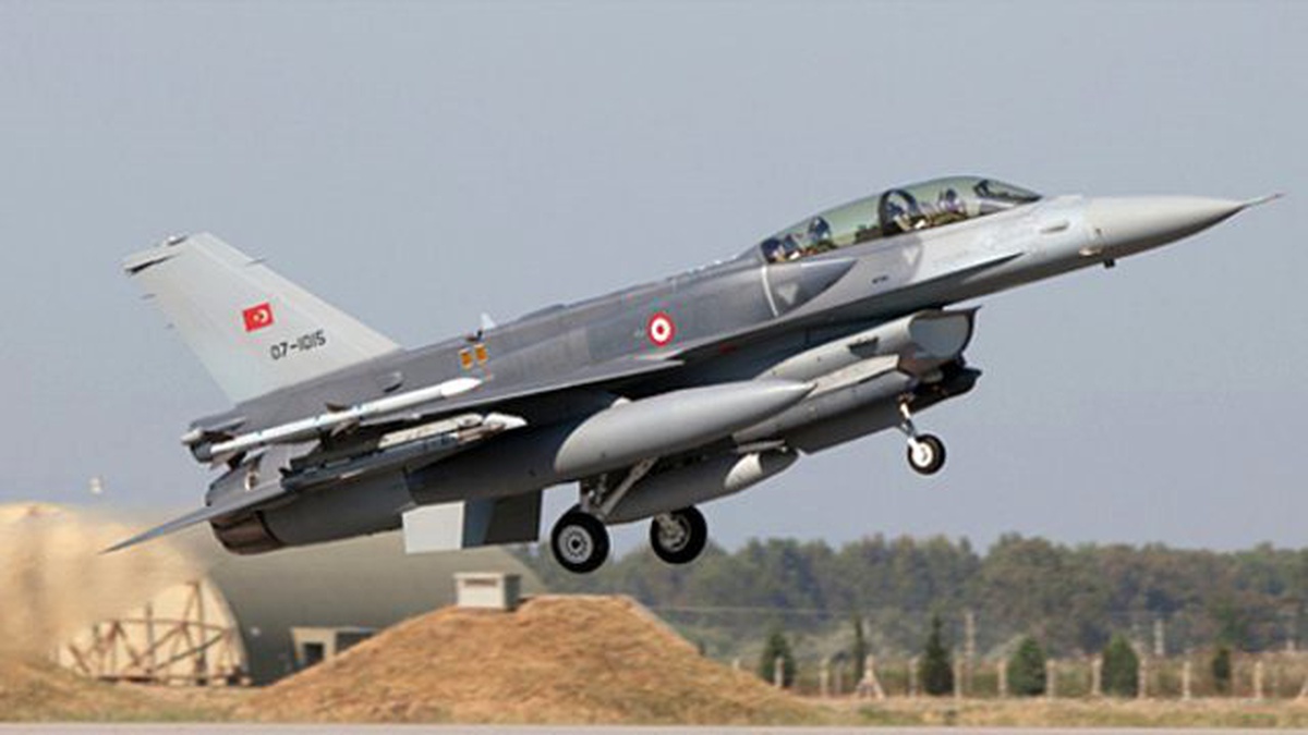 Valilikten İstanbul Üzerinde Uçan F-16\'lara İlişkin Açıklama