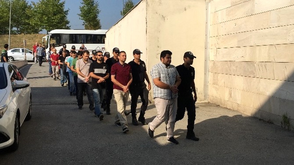 11 Öğretim Görevlisi Adliyeye Sevk Edildi