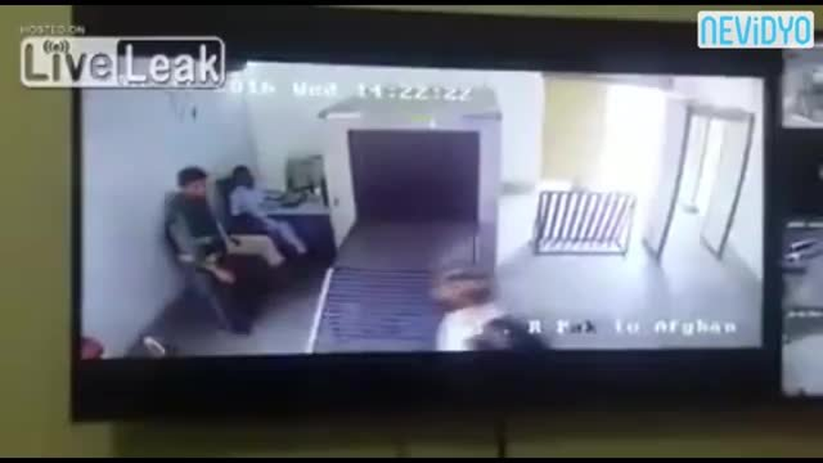 Afgan Yolcudan Şaşırtan Hareket