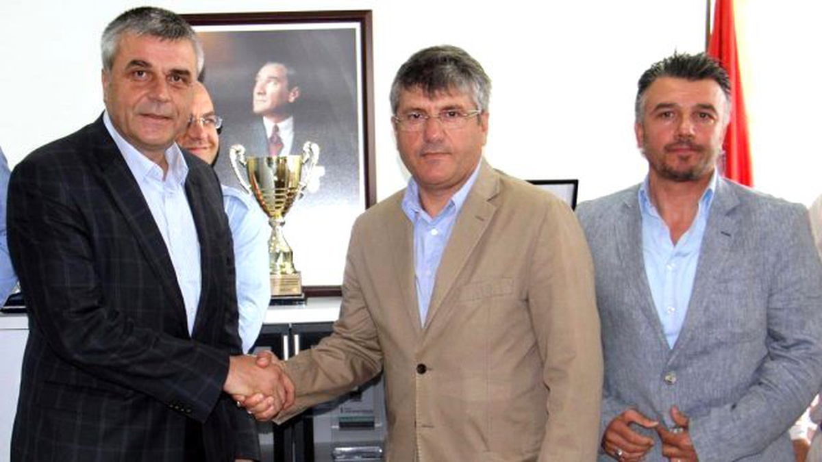 Akhisar Belediyespor, Tolunay Kafkas ile Sözleşme İmzaladı