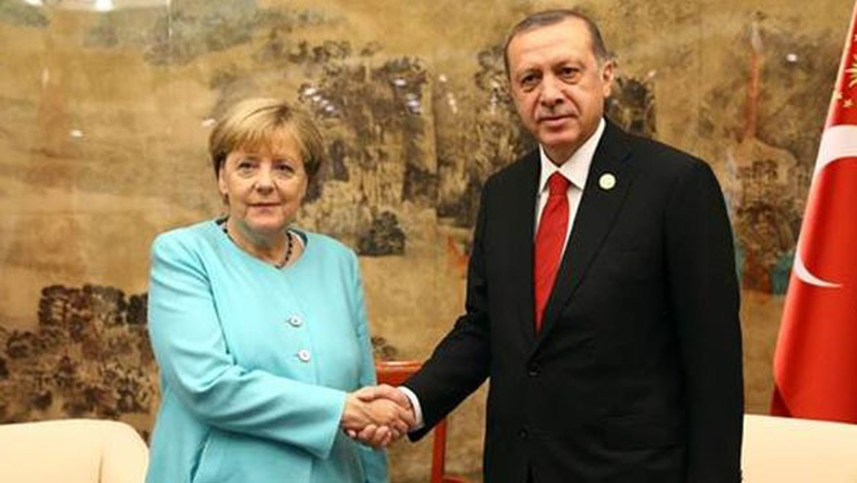 Alman Basını: Merkel, Erdoğan\'ın Önünde Diz Çöktü