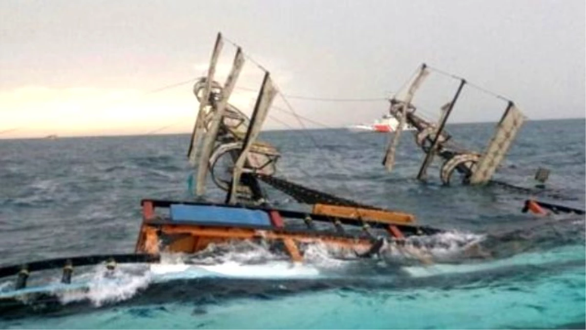 Antalya Açıklarında Tur Teknesinin Batması