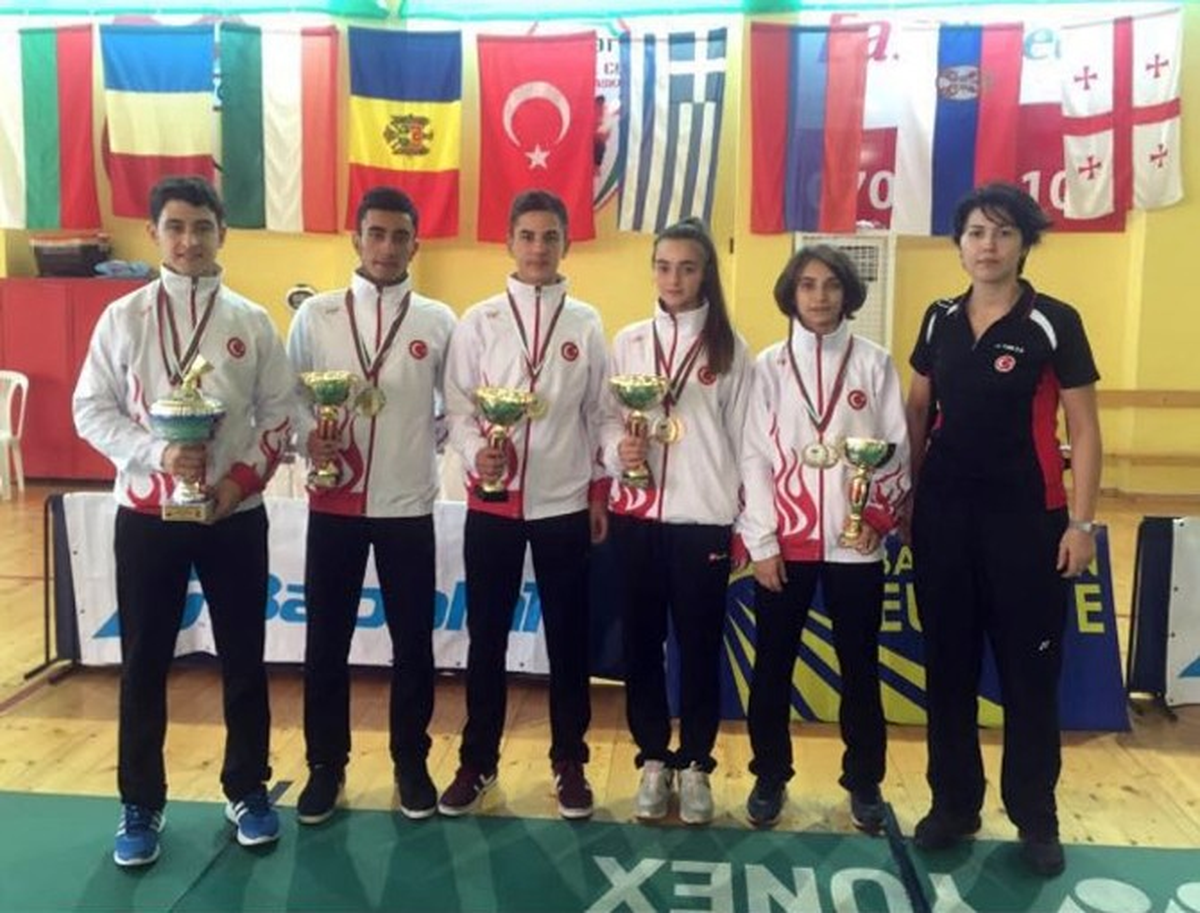 Badminton Milli Takımı\'nda Osmangazi Fırtınası