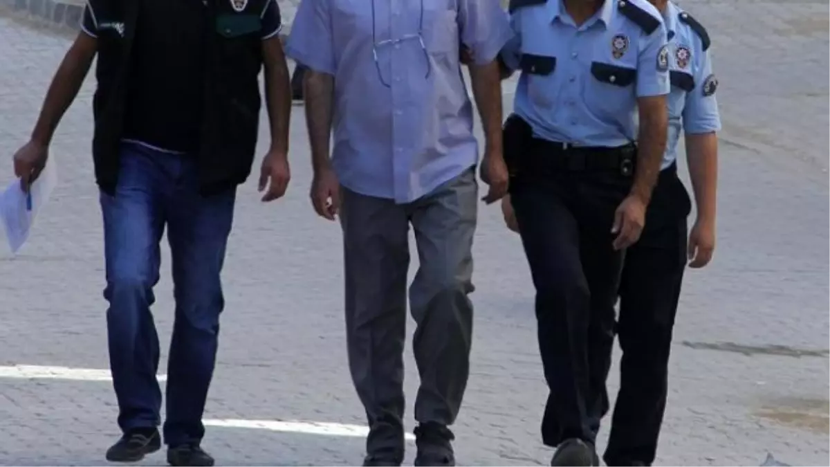 Çocuklarından Birinin İsmi Fethullah Diğerinin İsmi Gülen Olan Kişi Tutuklandı