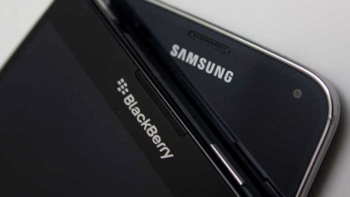 Blackberry ve Samsung\'dan Ortak Cihaz!