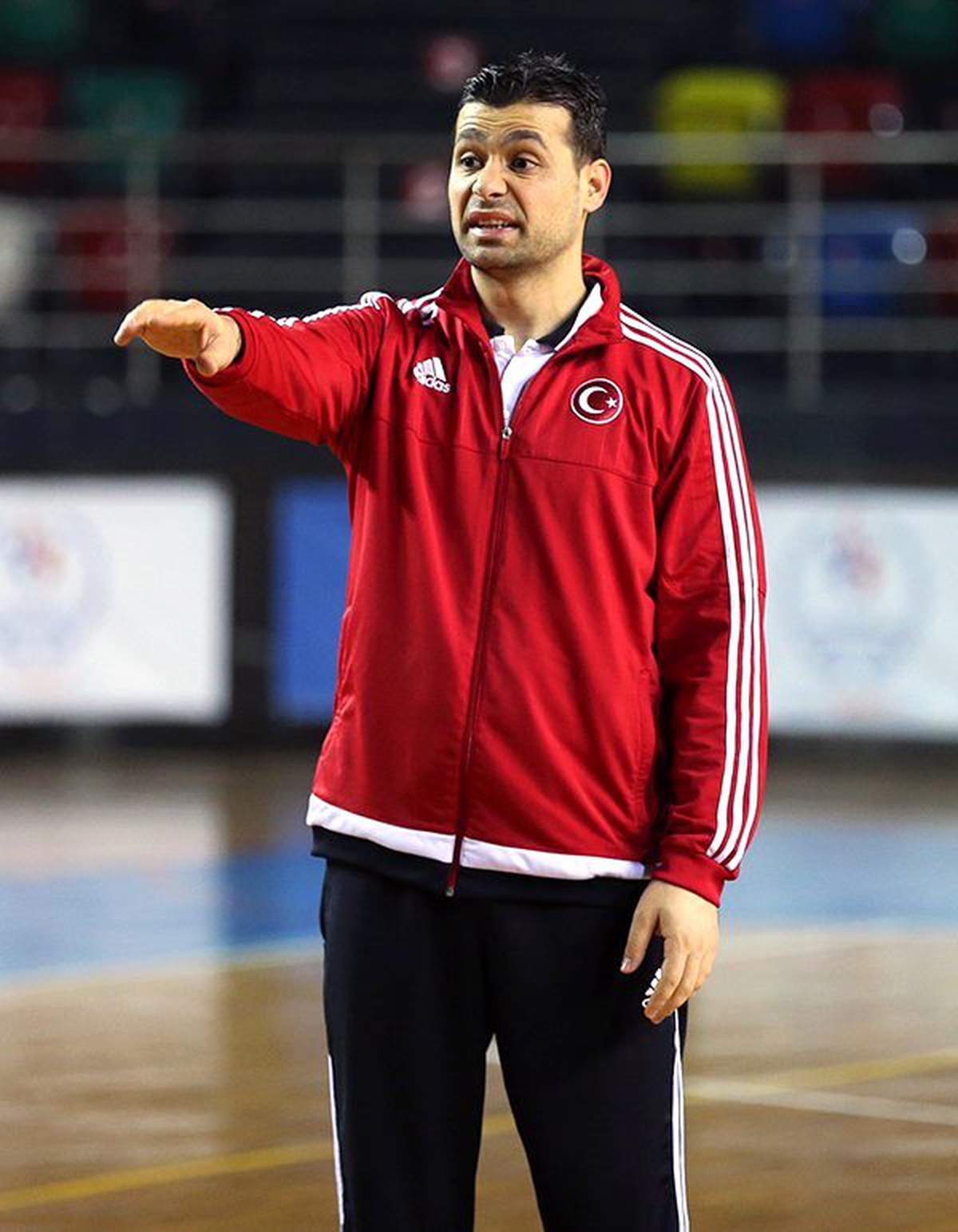 Botaş Spor, Halil Demirbilek ile Anlaştı