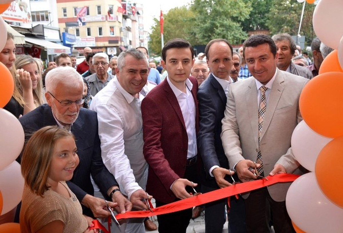 Bozüyüklü Siyasiler ve İş Adamları Açılışta Buluştu
