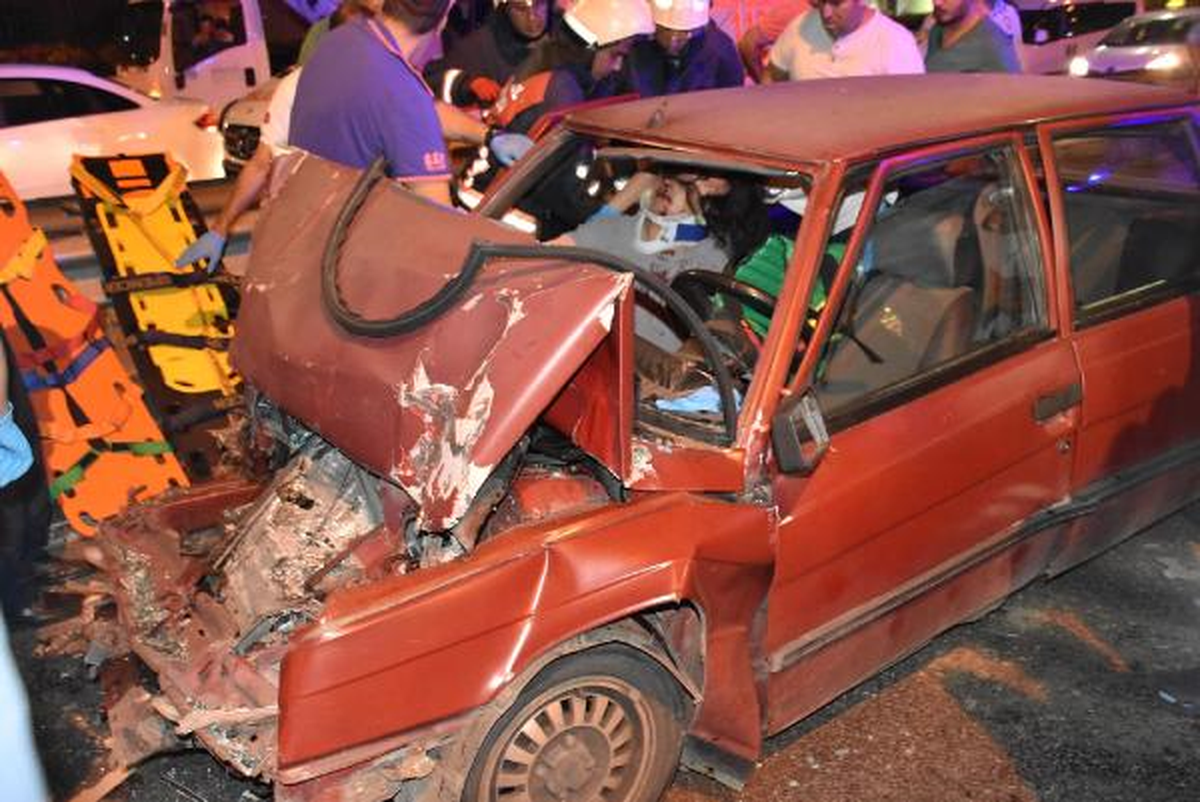 Düğün Konvoyunda Kaza: 3 Yaralı