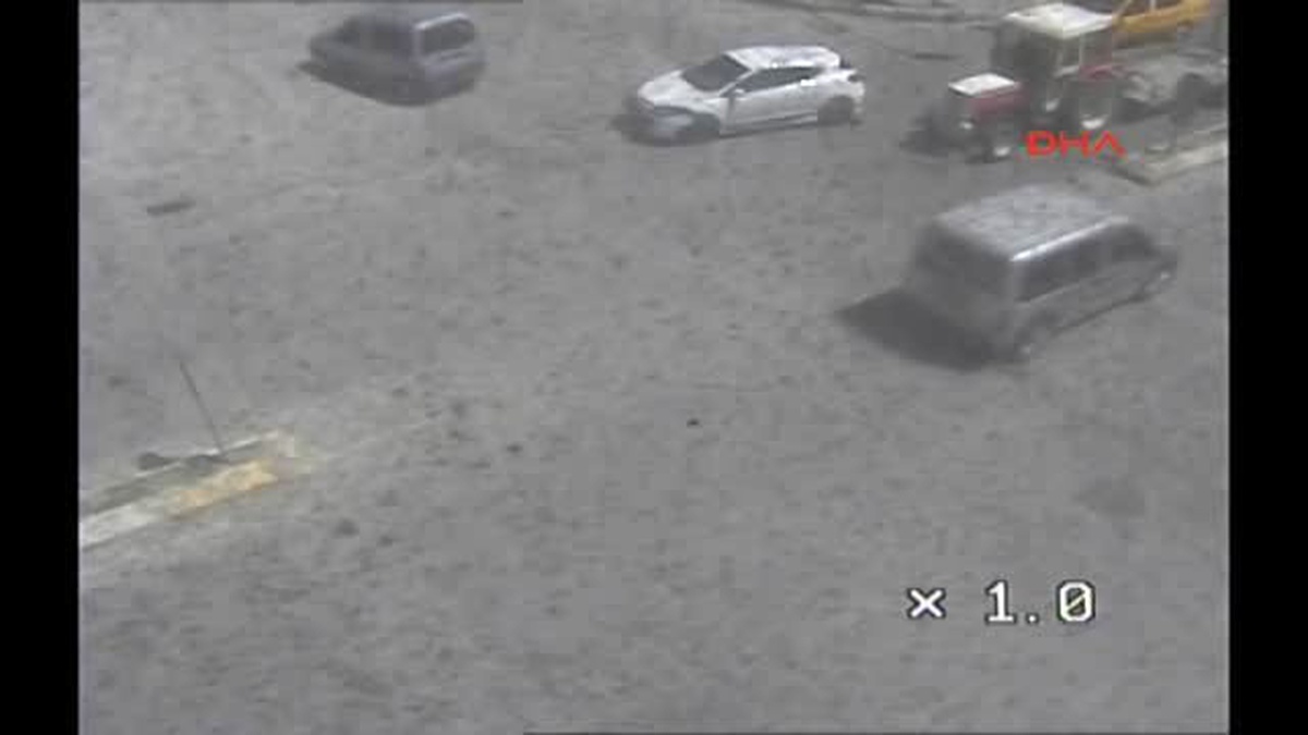 Erzincan Mobese Kameralarına Yansıyan Kazalarda 6 Kişi Yaralandı