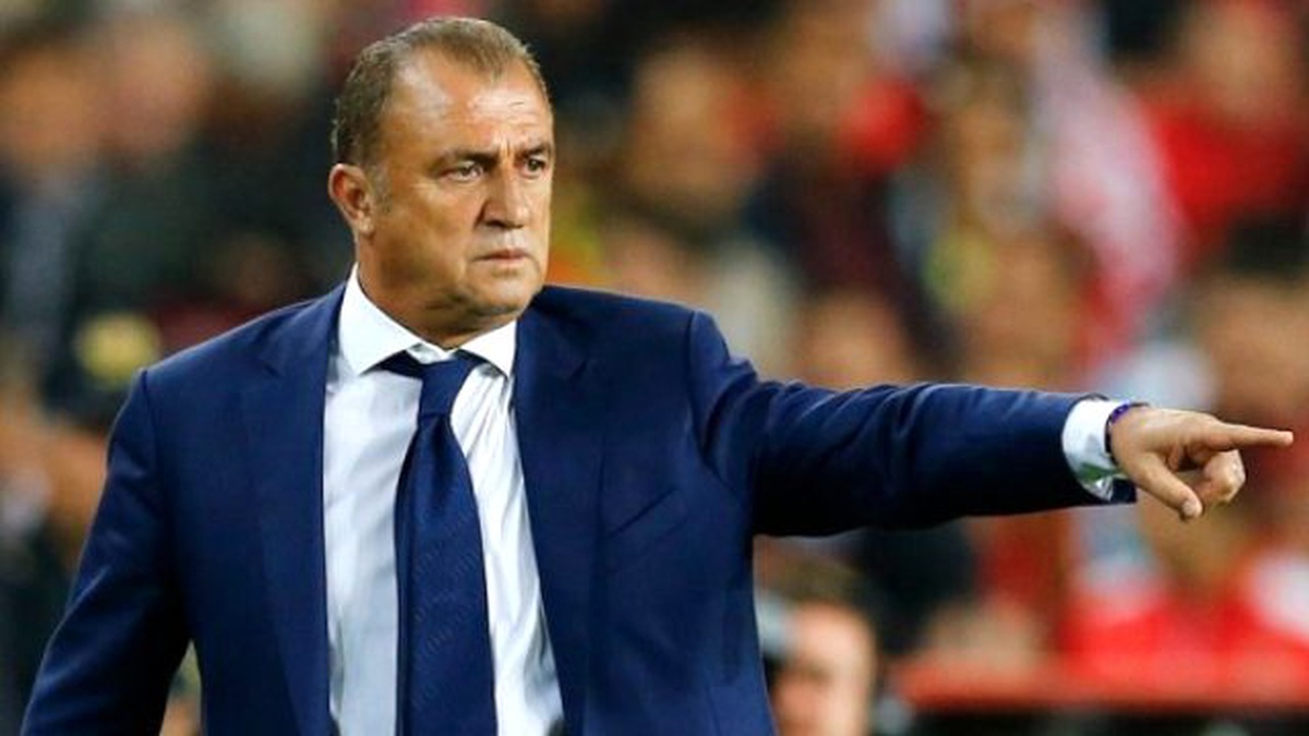 Galatasaray, Terim\'in Doğum Gününü Kutladı