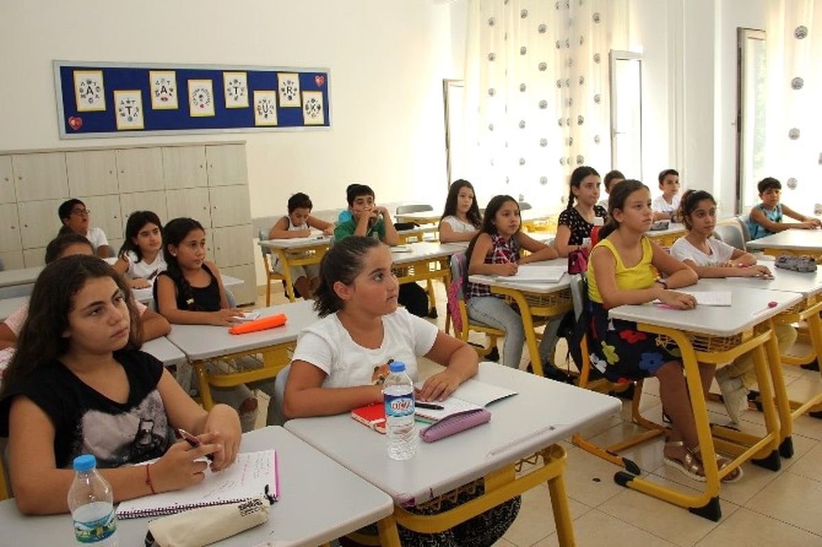 Gkv\'lilere Oryantasyon ve İngilizce Takviye Programı