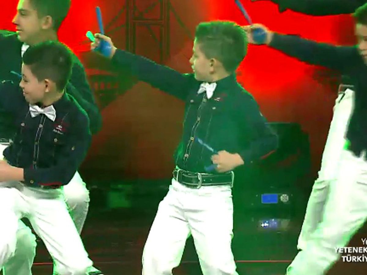 Grup Karışks Junior\'un İkinci Tur Performansı