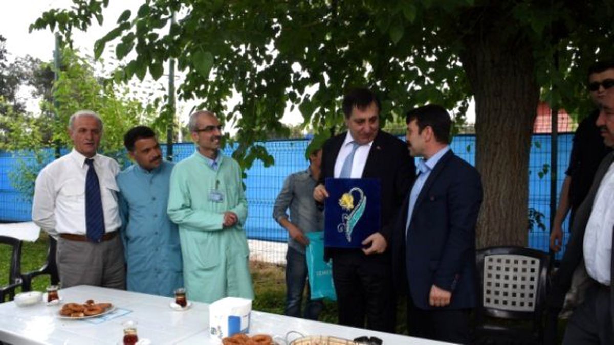 İçinde Şov Yok Diye Kapanıyor