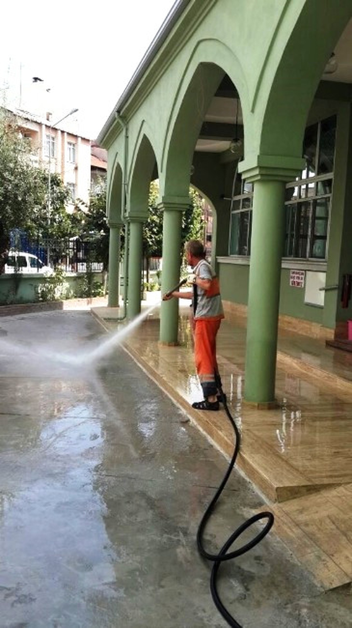 İzmit Camileri Bayrama Hazırlanıyor