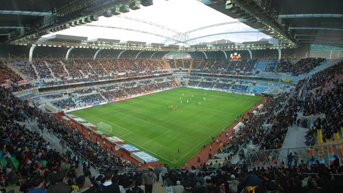 Kayserispor - Galatasaray Maçının Biletleri El Yakıyor