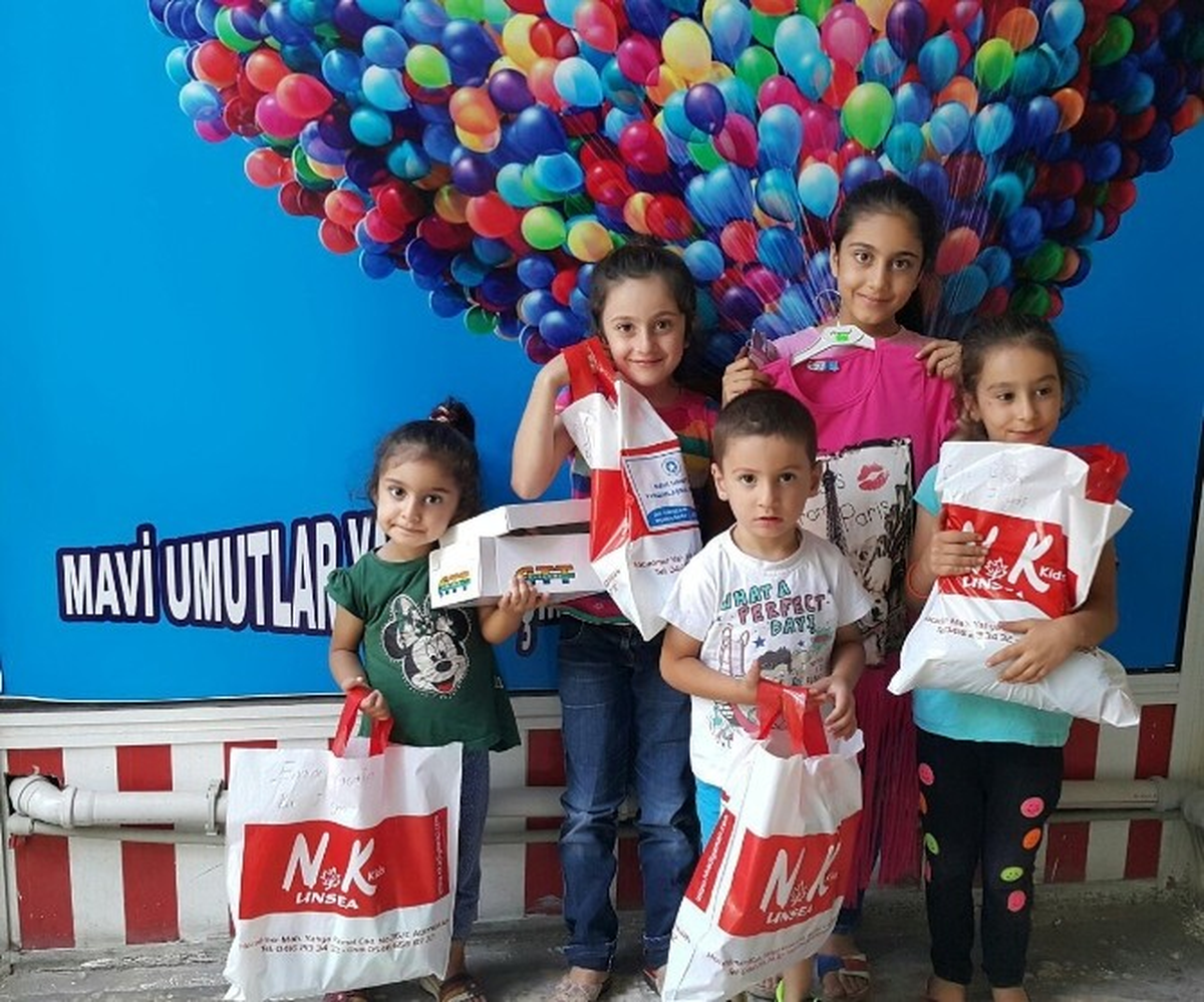 Mavi Umutlar Derneği Kurban Bayramı Öncesi Çocukları Sevindirdi