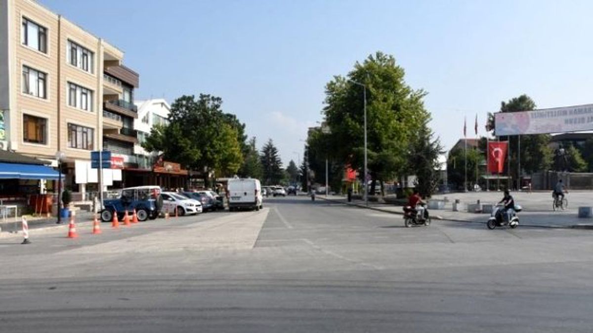 Mehmet Akif Caddesi Yeniden Çift Yön