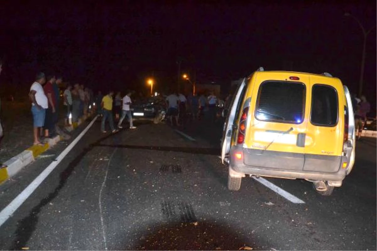 Muğla\'daki Kazada Polis Memuru ve Oğlu Öldü, 5 Kişi Yaralandı