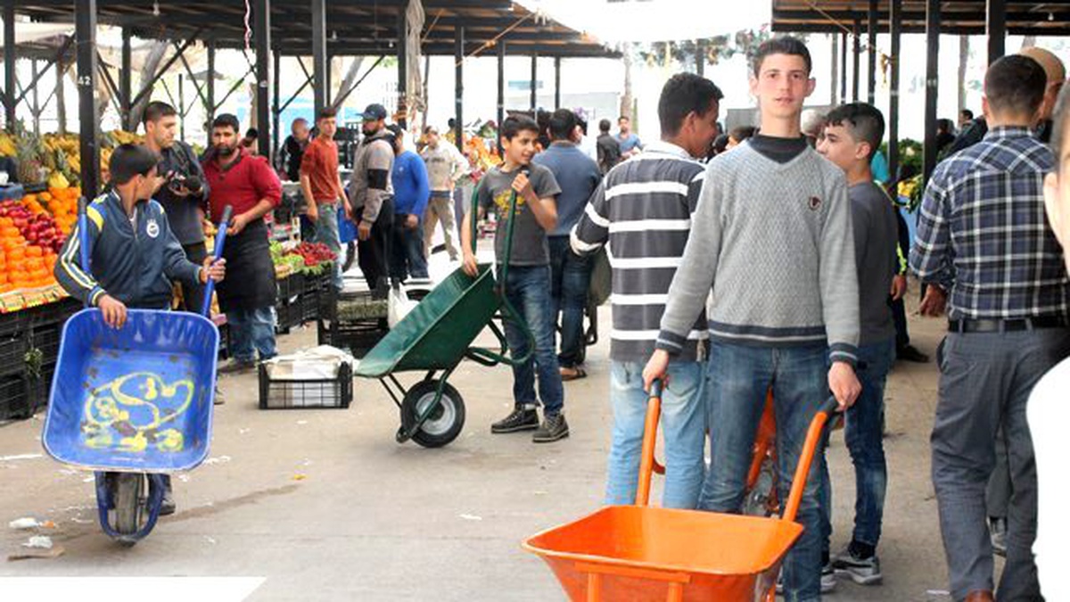 El Arabalı Pazar Timi İş Başında