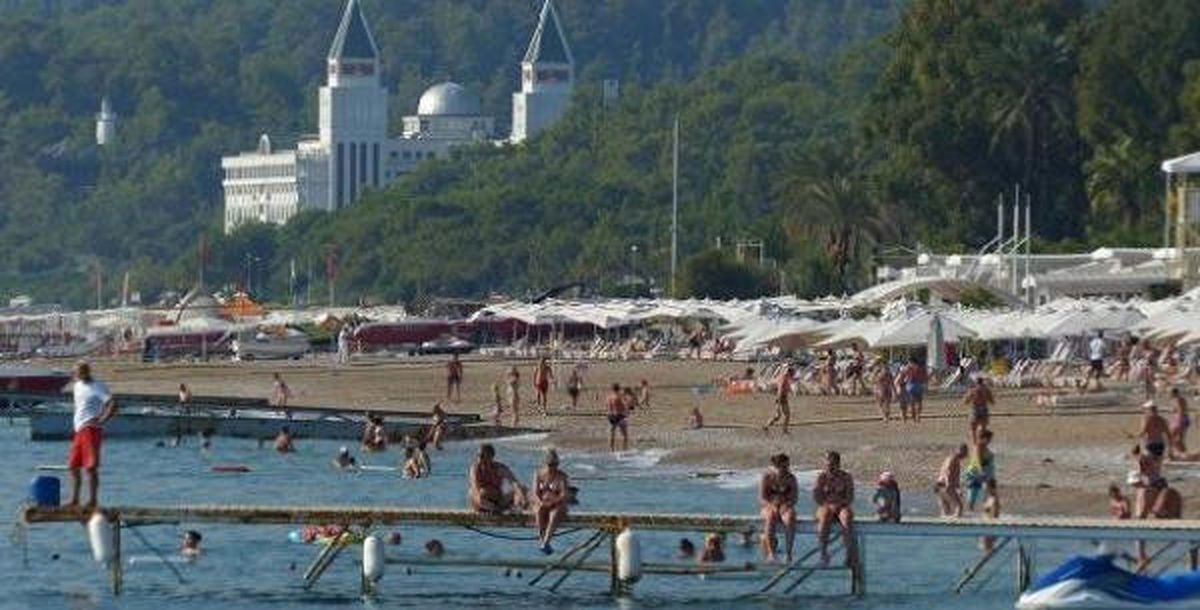 Rus Konsolostan Düşman Çatlatan Açıklama: Antalya Gayet Güvenli