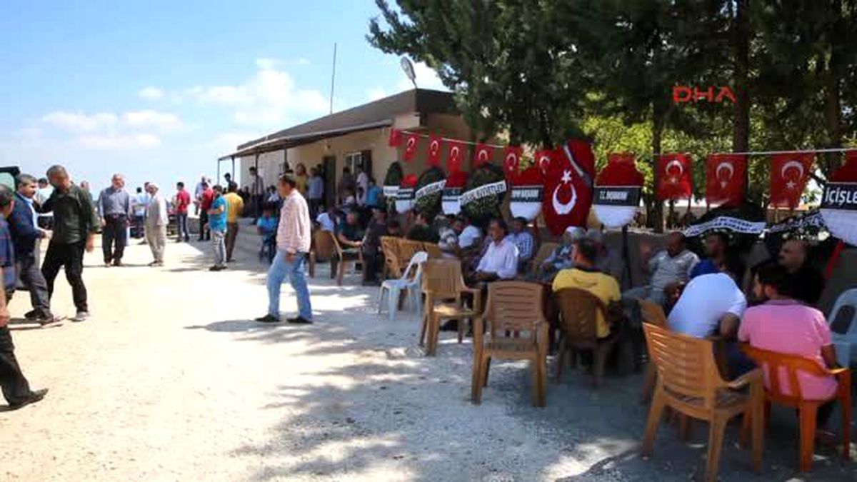 Şanlıurfa Şehit Yakınlarından CHP\'li Tanal\'a \'Kepçe\' Tepkisi