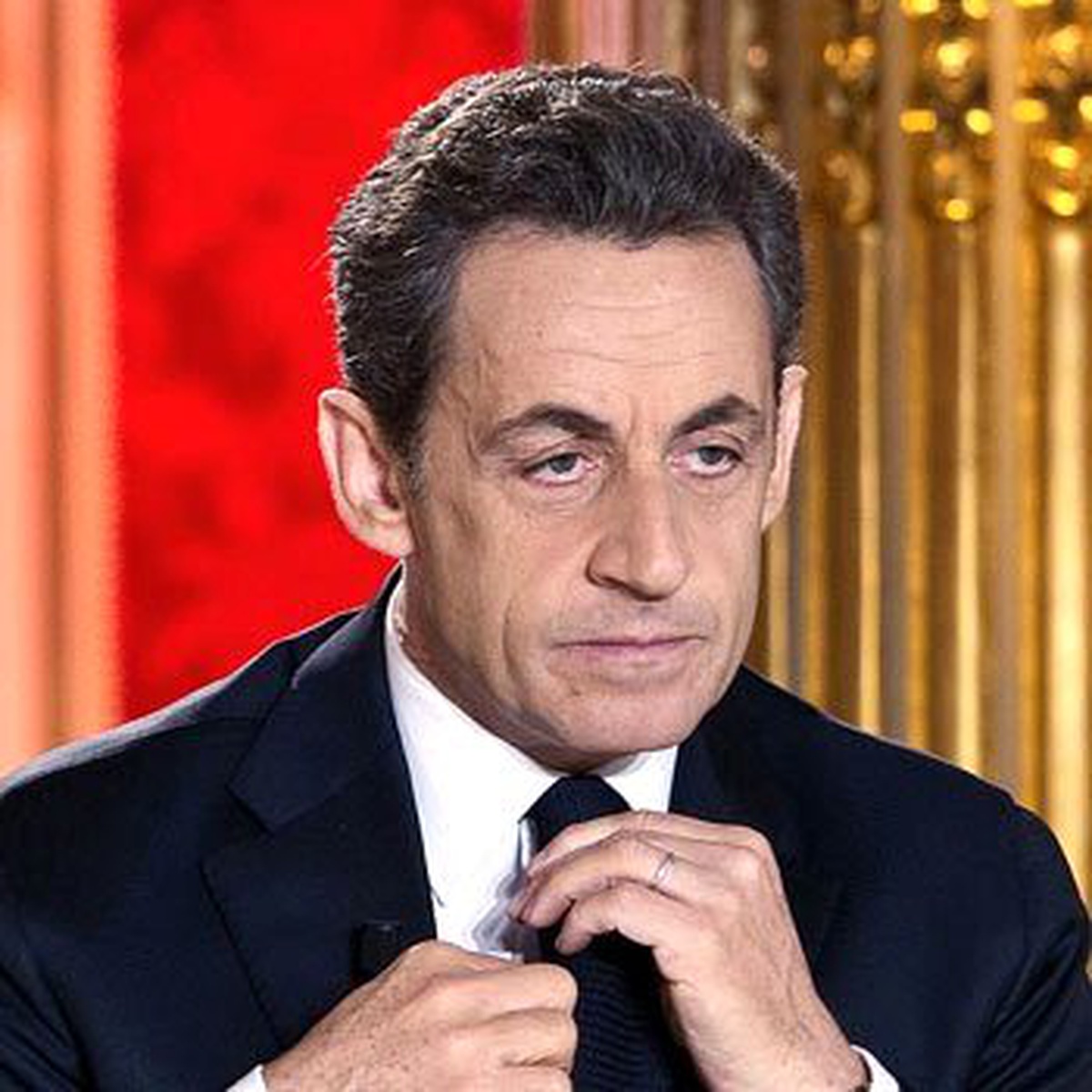 Paris Adliyesi Sarkozy\'nin "Ağır Cezaya" Gönderilmesini Talep Etti