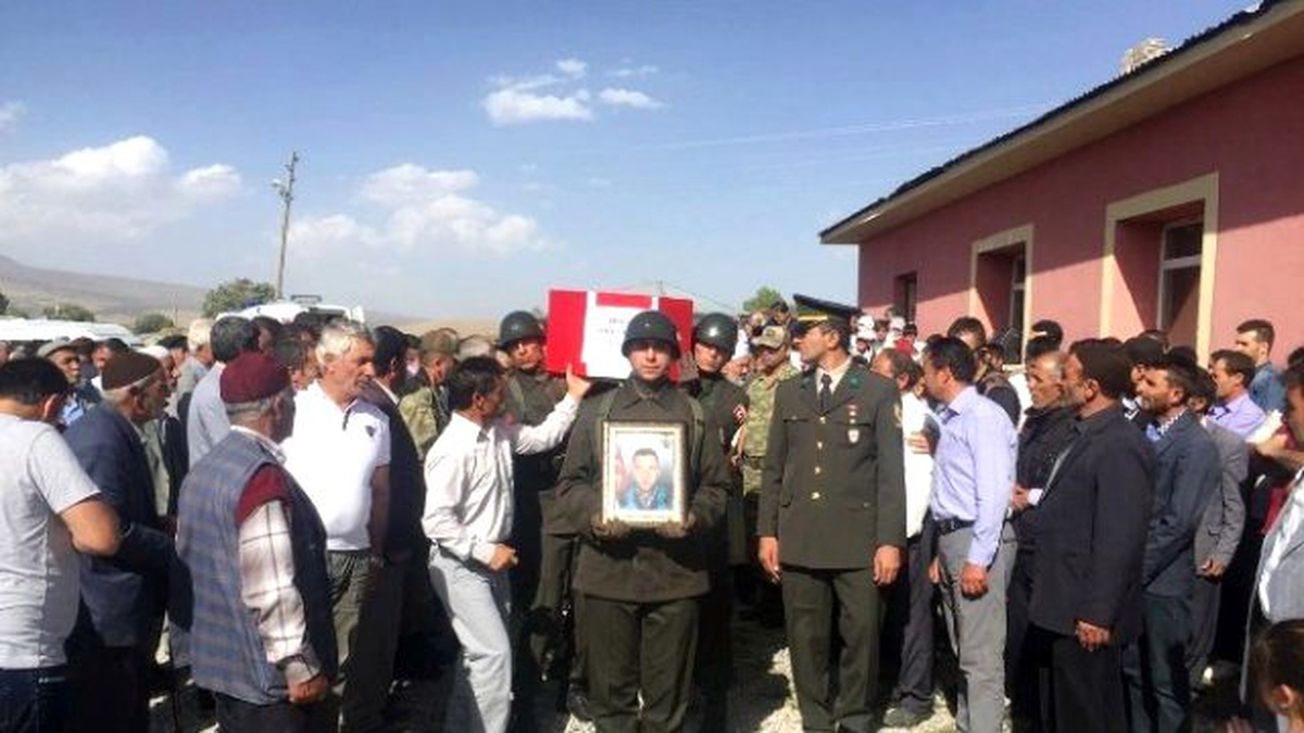 Şehit Köy Korucularının Naaşları Hastaneye Getirildi