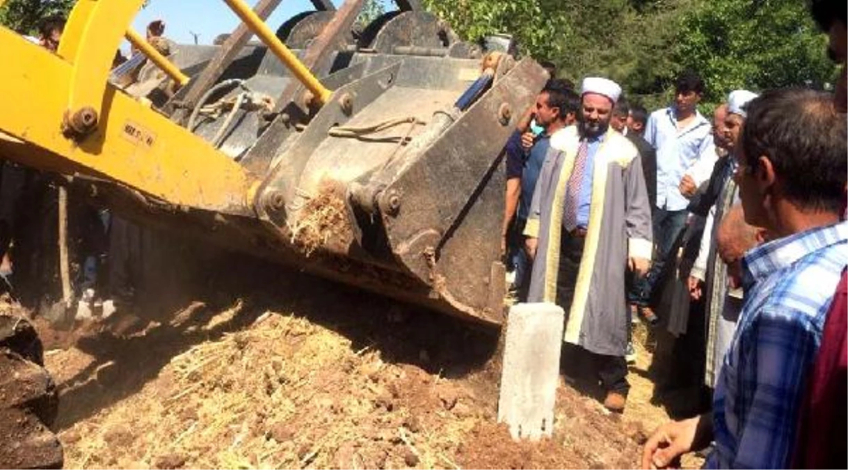 Şehit Yakınlarından CHP'li Tanal'a 'Kepçe' Tepkisi