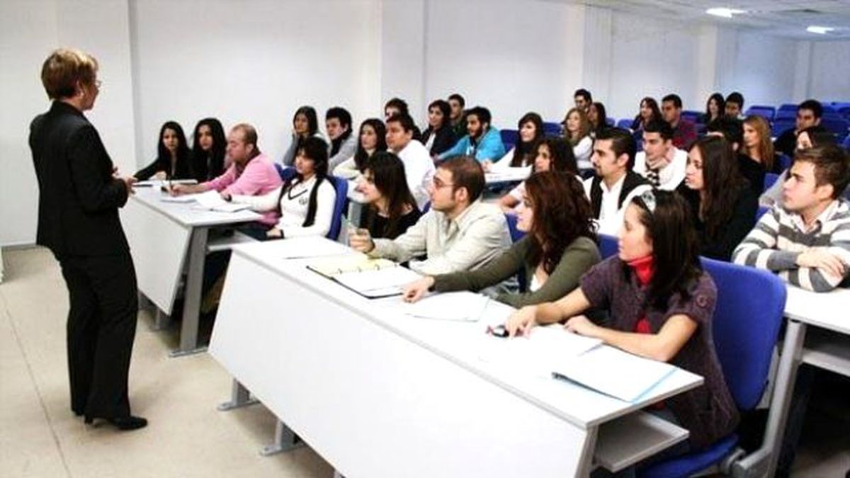 Taşova\'da Aday Öğretmenlere Seminer