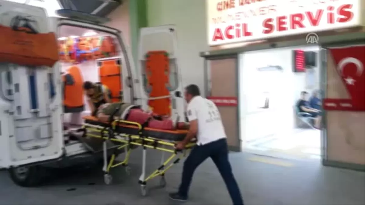 Trafik Kazası: 3 Yaralı